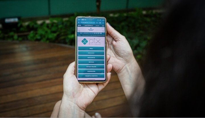 Banco Central adota nova regra para que instituições possam aderir ao Pix; saiba mais
