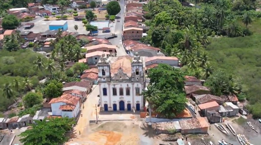 Sítio arqueológico com estruturas milenares é descoberto em vila de pescadores na Bahia