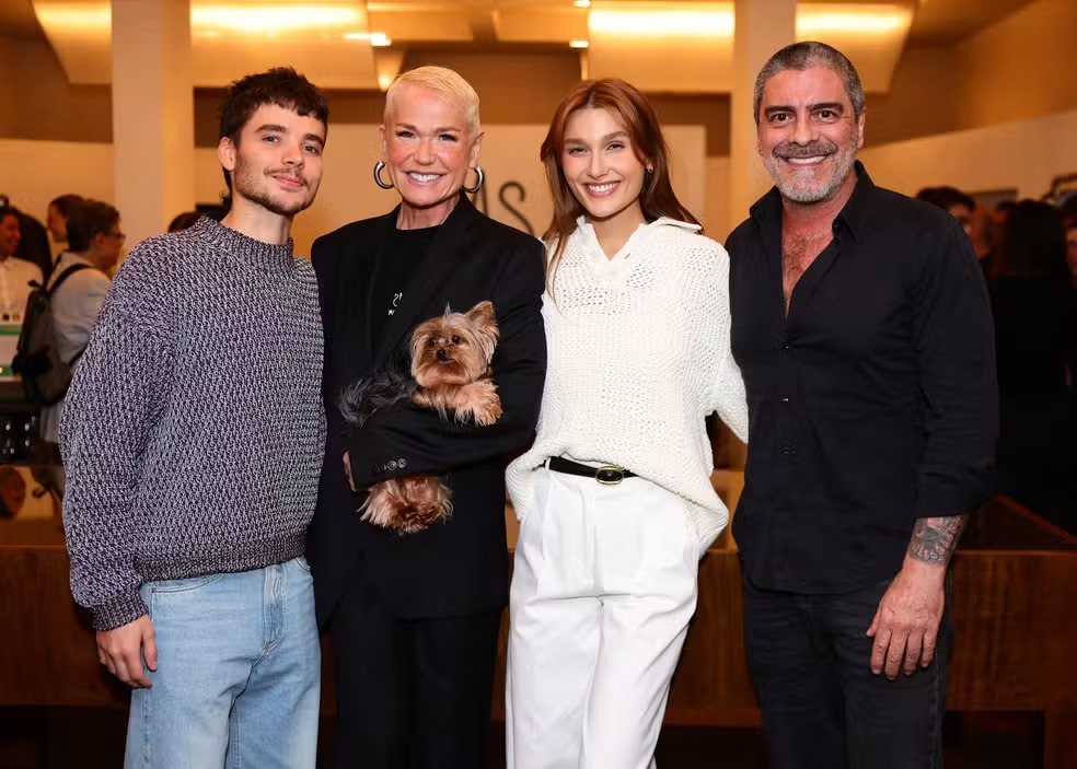 Sasha Meneghel opens a new store for her brand in a shopping center in São Paulo