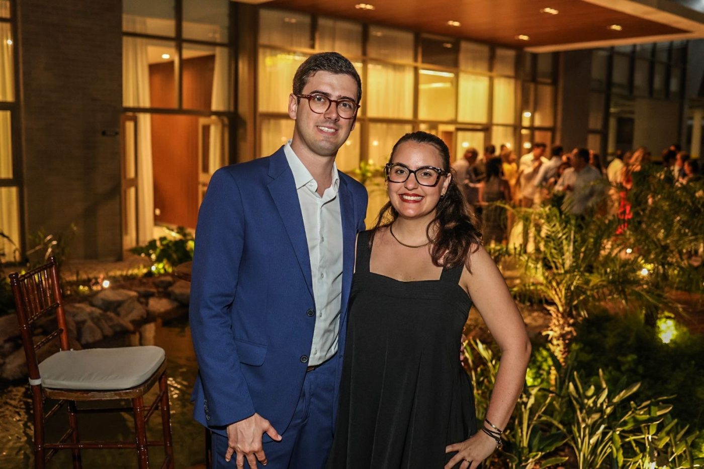 Rafael Valente e Gabriela Sá