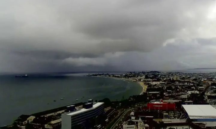Cidades baianas entram em alerta para chuvas e ventos intensos; confira