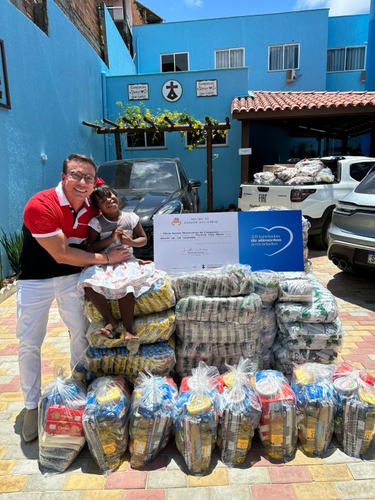 Porsche Club Bahia alcança recorde de 4 toneladas de alimentos doados em campanha beneficente
