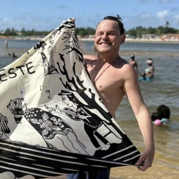 Matheus Nachtergaele celebra temporada na Bahia: ‘Paraíso’