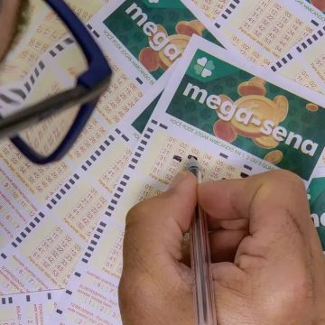 R$ 600 milhões: Mega da Virada 2024 sorteia prêmio recorde nesta terça-feira (31)