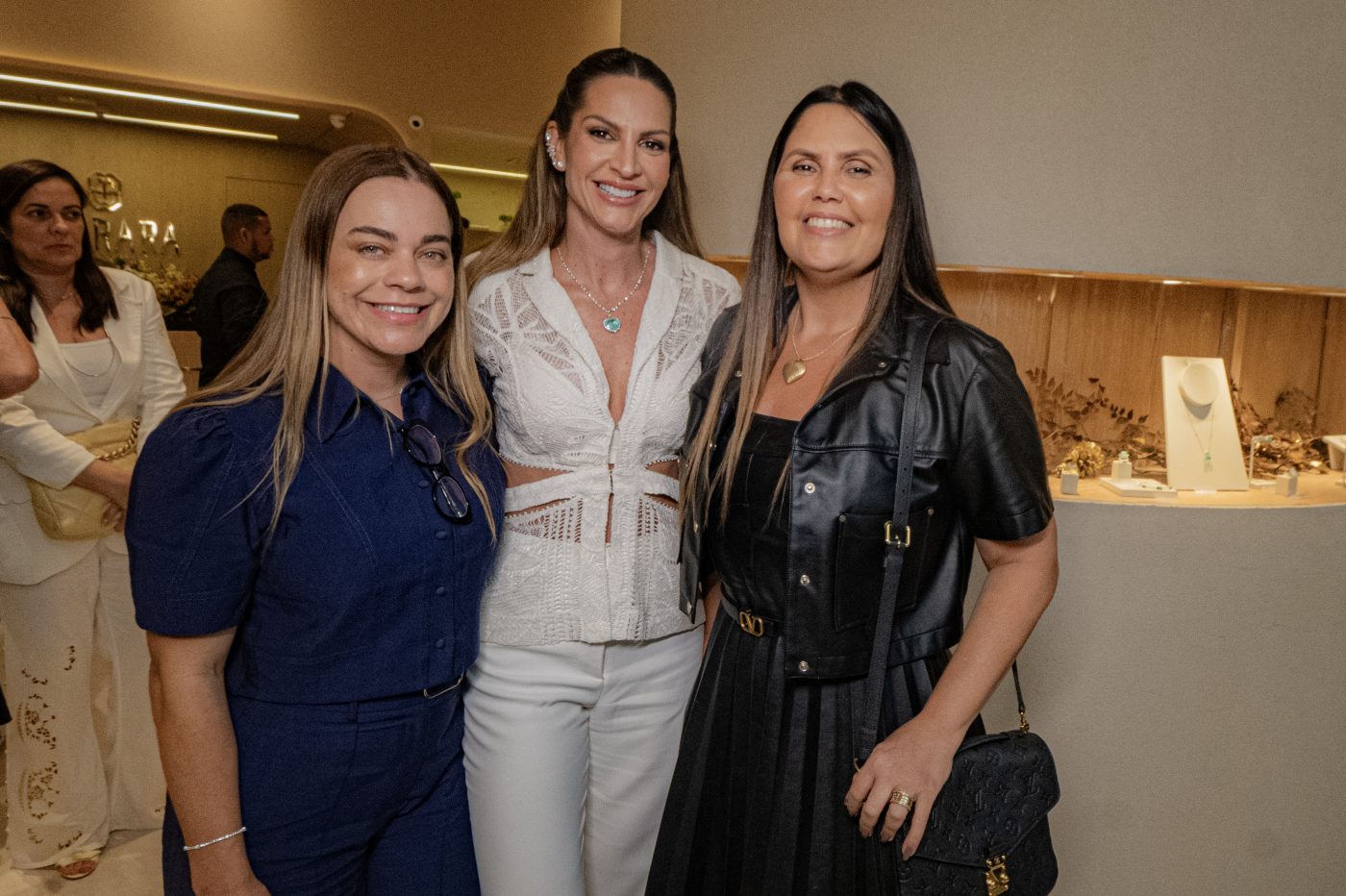 Nildes Pinheiro, Carol Brasileiro e Carol Cruz