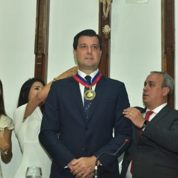 Procurador-geral Pedro Maia se torna o mais novo comendador da Bahia