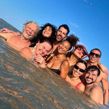 Sheron Menezzes, José Loreto e outros famosos curtem dia de sol e diversão na Bahia