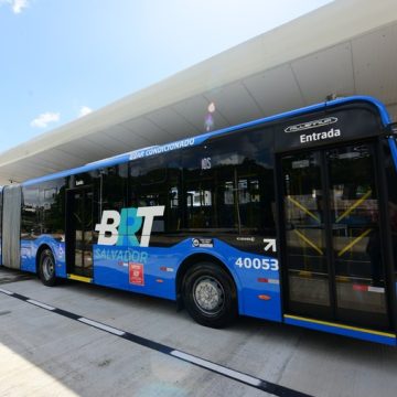 BRT Salvador: Ônibus articulados com capacidade para quase 150 passageiros entram em operação