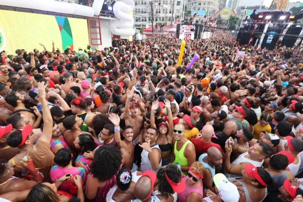 Carnaval de Salvador 2025: confira a ordem de blocos e atrações que vão desfilar em todos os circuitos