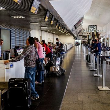 Projeto de Lei permite troca de titularidade de passagens aéreas; entenda