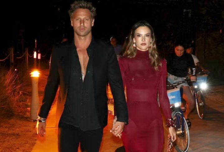 Alessandra Ambrosio faz 1ª aparição com novo namorado; saiba quem é