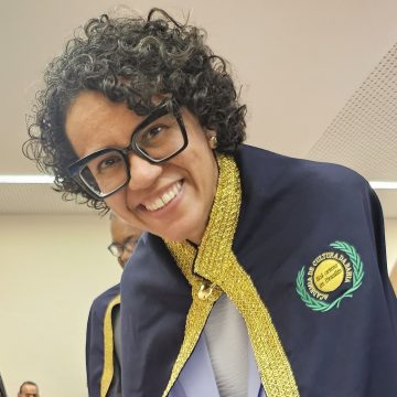 Filha de Yalorixá e com escrita contra intolerância religiosa, racismo e homofobia, Ana Cecília toma posse na Academia de Cultura da Bahia