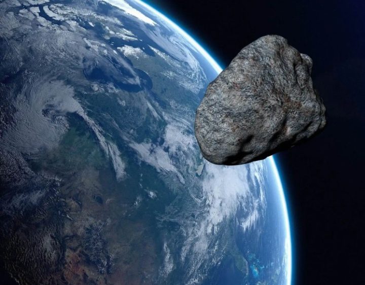 Asteroide atinge a Terra e ilumina o céu da Sibéria; veja