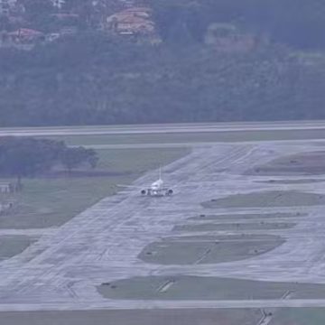 Avião com destino a Teresina faz pouso de emergência em Brasília