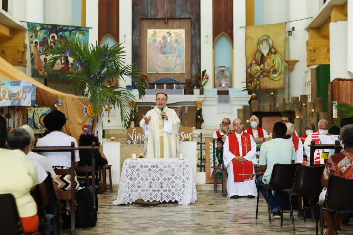 Missa dos Santos Inocentes em Salvador lembra crianças que foram vítimas de violência