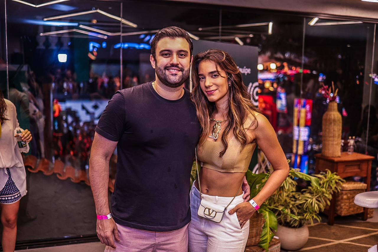 Lucas Queiroz e Beatriz Klusener