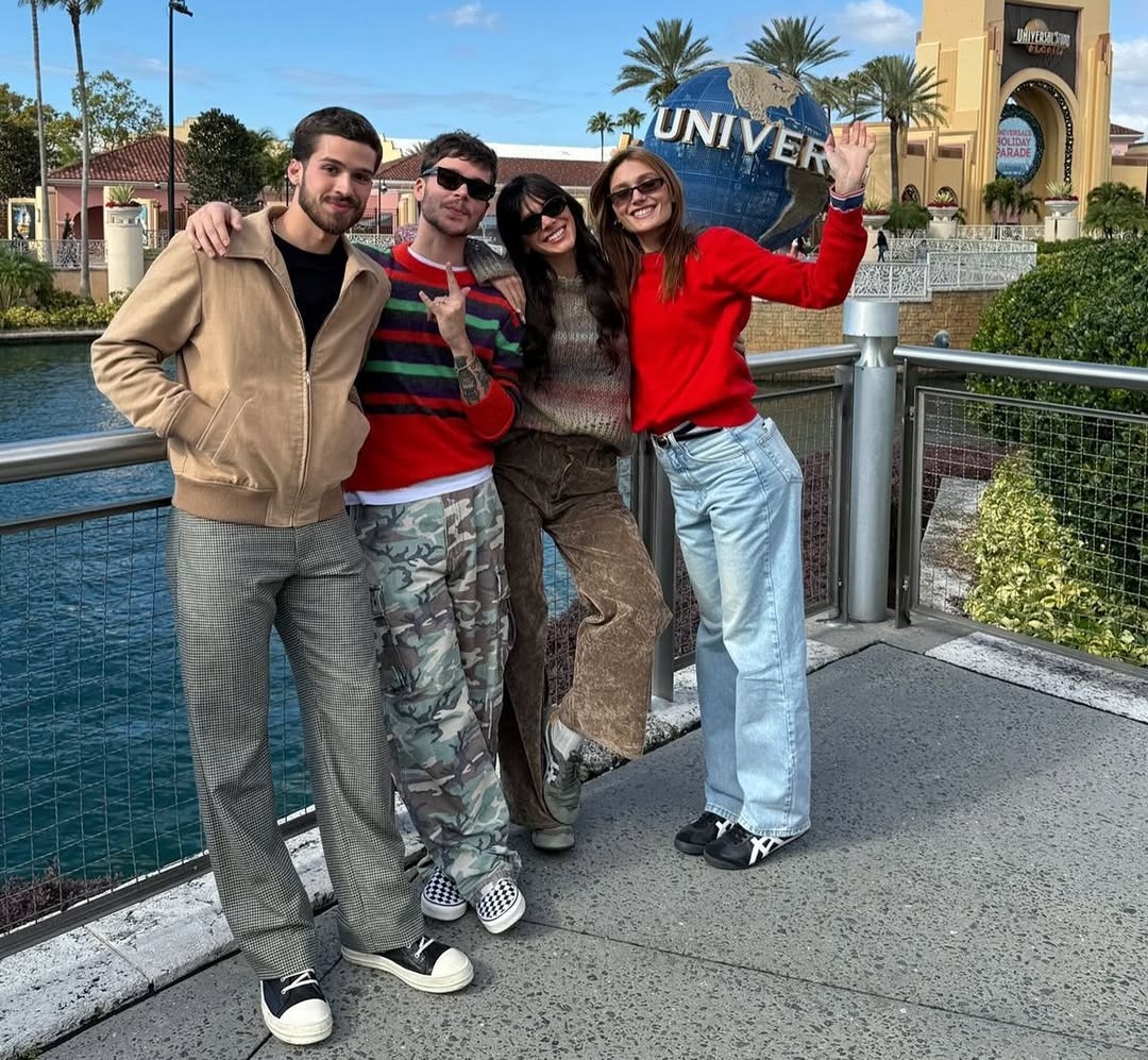 João Guilherme compartilha foto com Marquezine em Orlando: ‘Dia perfeito’