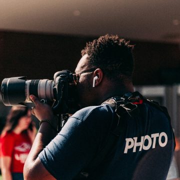 Ifba oferece mais de 200 vagas gratuitas para cursos de agente cultural, fotógrafo e iluminador cênico em Salvador