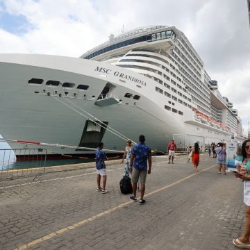 Uma cidade desembarca em Salvador: mais de 70 mil turistas são esperados no início do verão