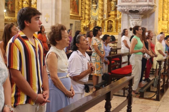 Catedral Basílica de Salvador recebe fiéis para Missa de Natal