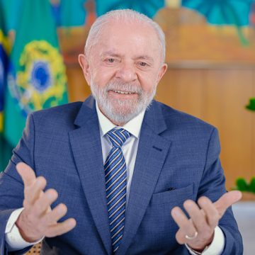 Presidente Lula vai passar por novo procedimento para bloquear fluxo de sangue no cérebro