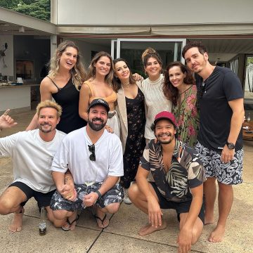 Sandy marca presença em reunião do elenco de ‘Sandy & Junior’ sem a companhia do irmão; veja fotos