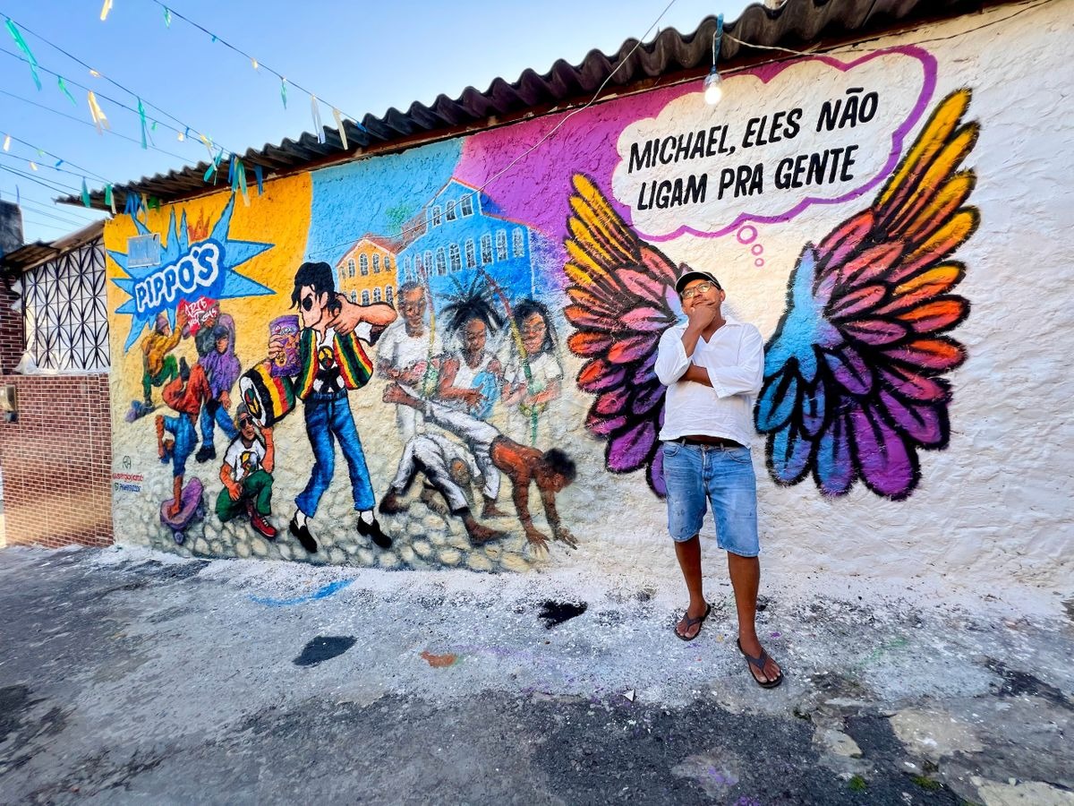 Artista do Subúrbio conquista prêmio com homenagem a Michael Jackson e ao Olodum