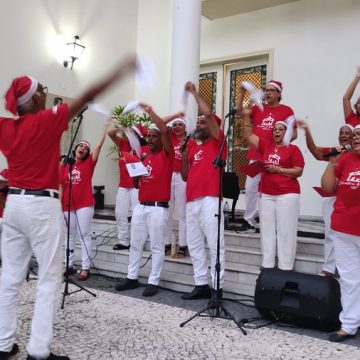 Museu Carlos e Margarida Costa Pinto recebe performance especial do maestro Keiler Rêgo