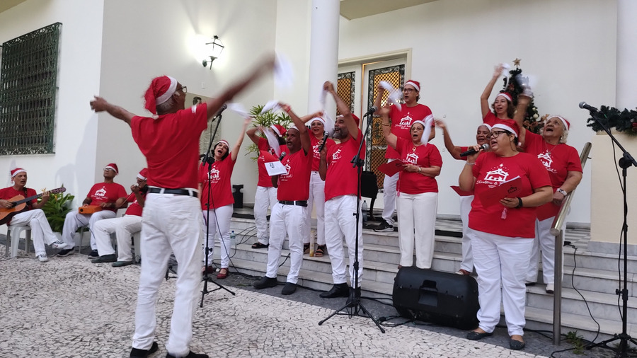 Museu Carlos e Margarida Costa Pinto recebe performance especial do maestro Keiler Rêgo