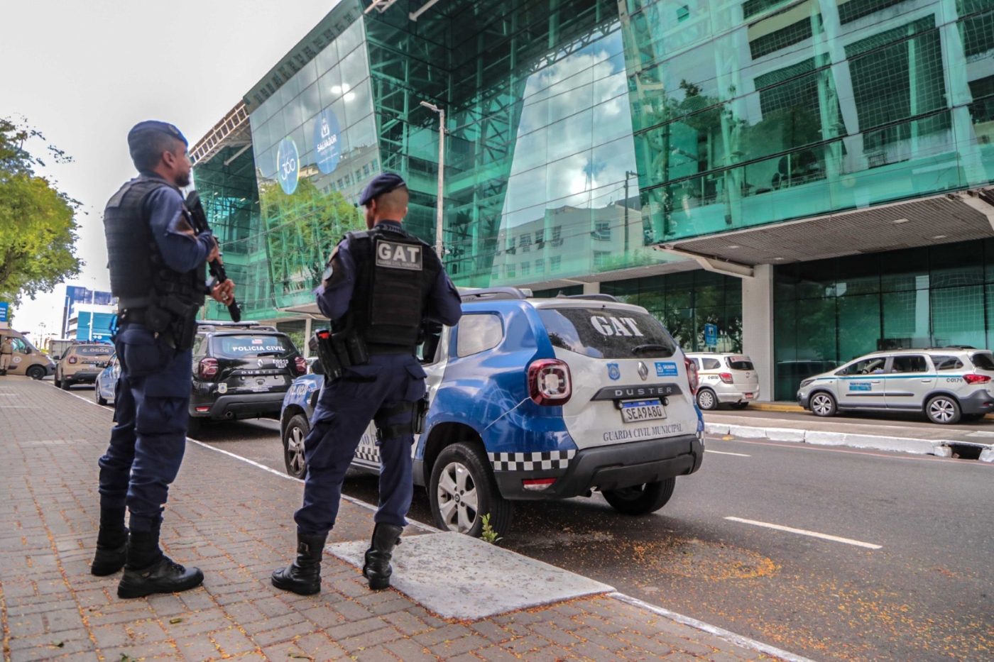 Grupo de Apoio ao Turista da Guarda Civil aumenta ações nas áreas com maior fluxo de visitantes em Salvador