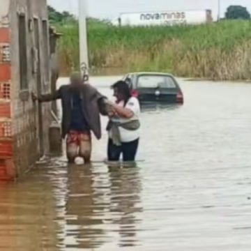 Duas cidades baianas decretam estado de emergência por causa das fortes chuvas