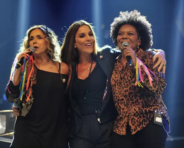 Margareth Menezes recebe Ivete Sangalo e Daniela Mercury em show que celebra os 40 anos da Axé Music