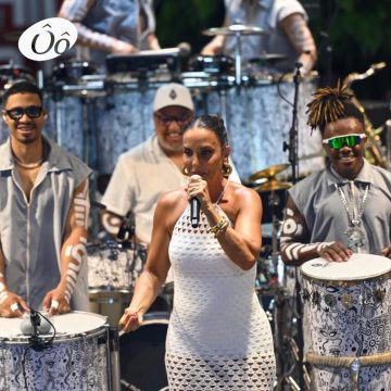 Verão na Bahia! Ivete Sangalo faz participação especial em ensaio da Timbalada e leva público ao delírio