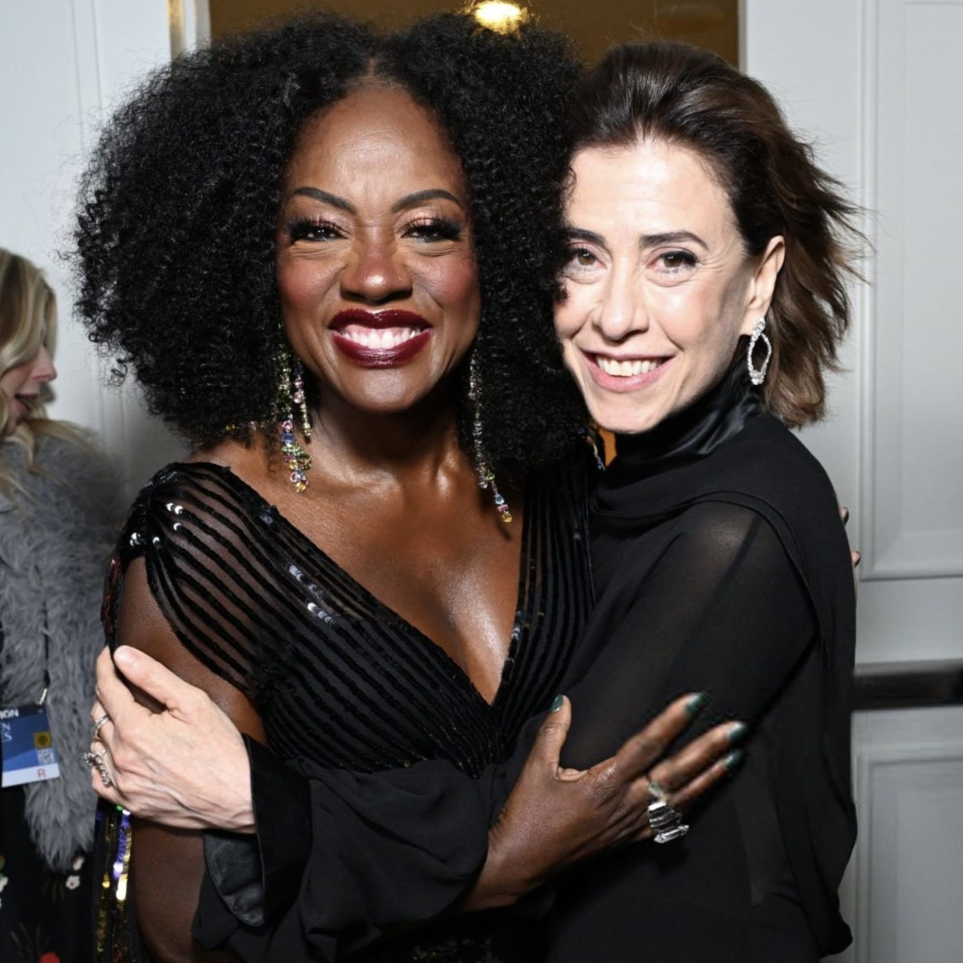 Viola Davis publica encontro com Fernanda Torres no Globo de Ouro: ‘Estou inspirada’