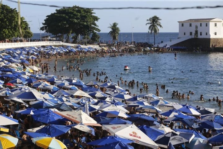 Bahia espera receber recorde de 9 milhões de turistas durante Verão