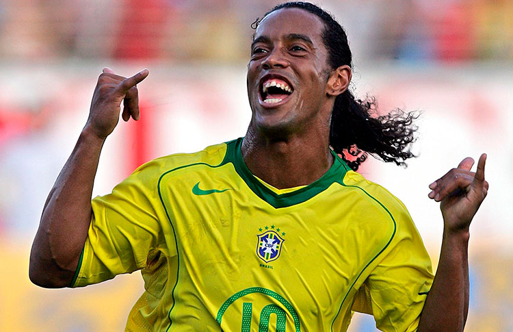 Rolé aleatório? Ronaldinho Gaúcho terá trio elétrico no Carnaval de Salvador