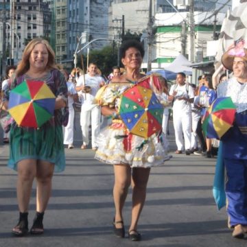 Passista de frevo mais antiga do Brasil, Zenaide Bezerra será reverenciada em Salvador