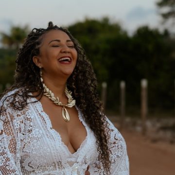 Ana Paula Albuquerque lança álbum ‘Tributo aos Tincoãs’ com show especial na Sala do Coro do TCA