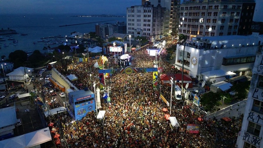 Carnaval deve movimentar quase R$ 2 bilhões na economia da capital baiana