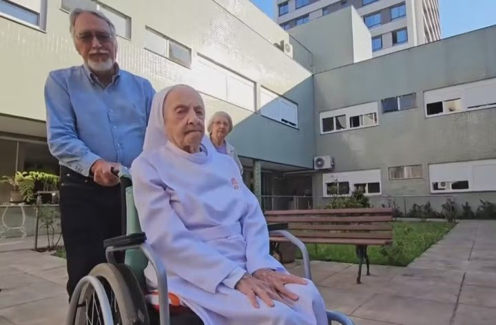 Brasileira de 116 anos se torna a pessoa mais velha do mundo