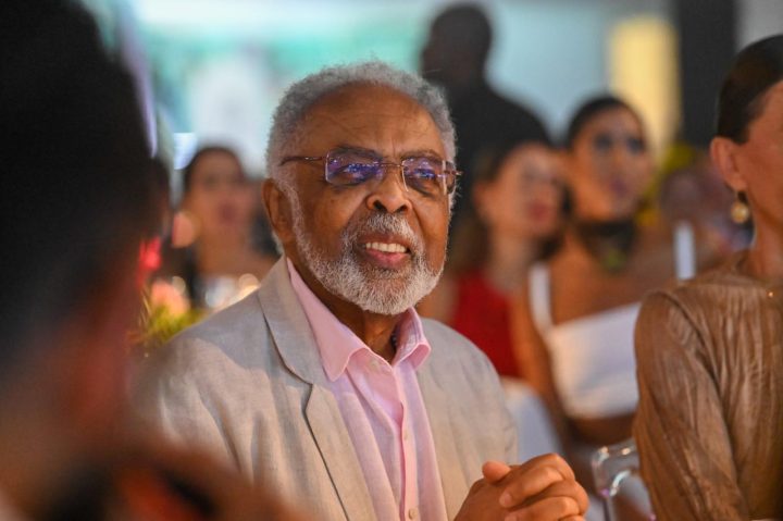 Gilberto Gil desembarca em Salvador para show da turnê Tempo Rei