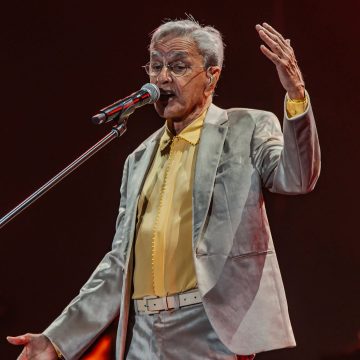 No réveillon do Rio, Caetano Veloso volta a cantar louvor e explica interesse por evangélicos