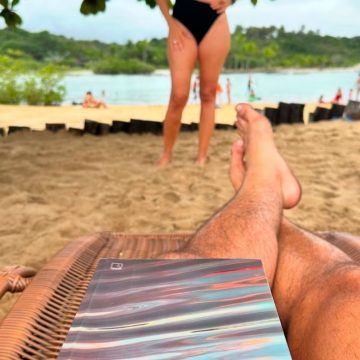 Túlio Gadêlha posta foto de Fátima Bernardes em praia na Bahia: “Mais quente que o verão”