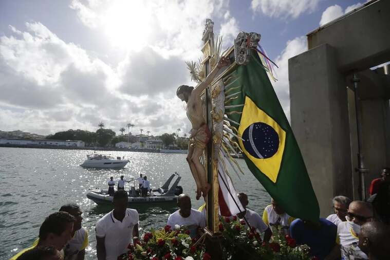 Adiada por conta das chuvas, procissão marítima com imagem do Senhor do Bonfim acontece nesta quarta-feira (15)