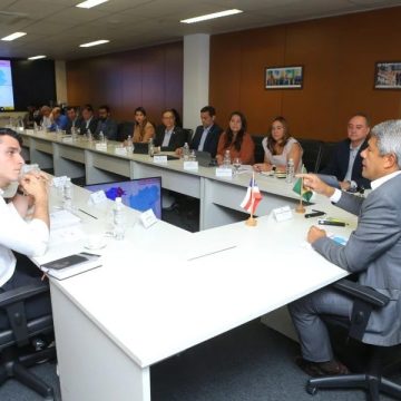 Governador da BA anuncia ações emergenciais e programa de investimentos em reuniões com novos prefeitos