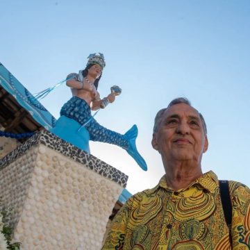 Novinha em folha: imagem de Iemanjá é entregue restaurada no Rio Vermelho