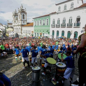 Não deu para quem quis: Olodum lota Pelourinho no primeiro ensaio gratuito do ano