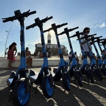 Após acidentes, capacetes podem se tornar obrigatórios para uso de patinetes