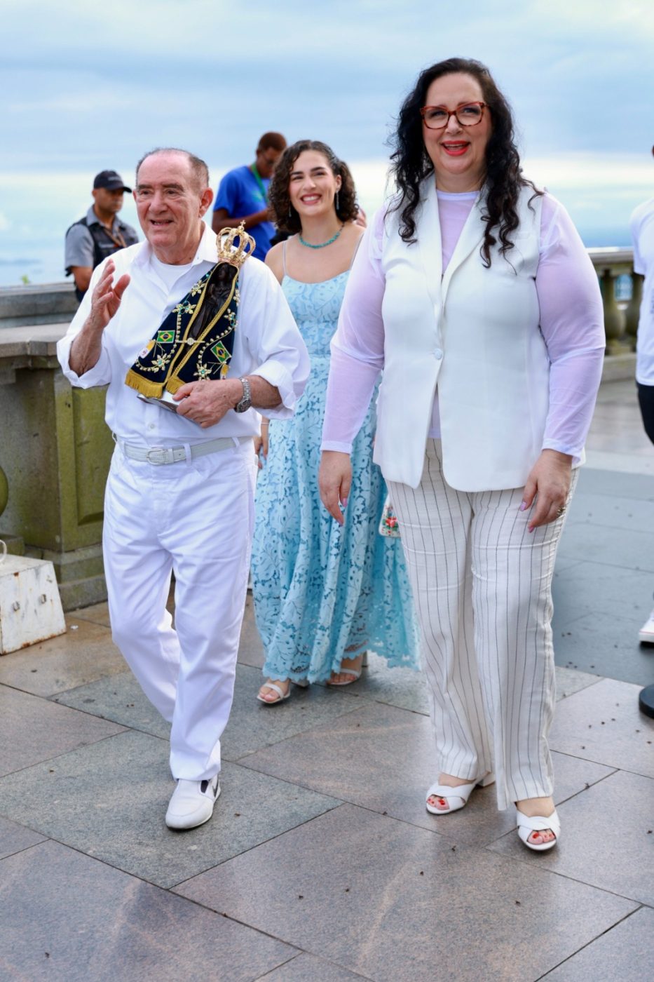 Renato Aragão celebra 90 anos em missa no Cristo Redentor; veja fotos