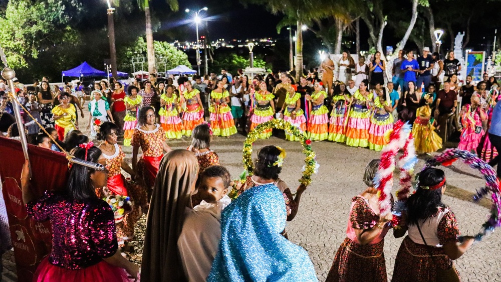 Tradicional desfile dos Ternos de Reis acontece neste domingo em Salvador; veja programação